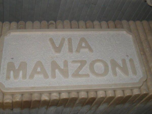 Targhe per vie in marmo pietra