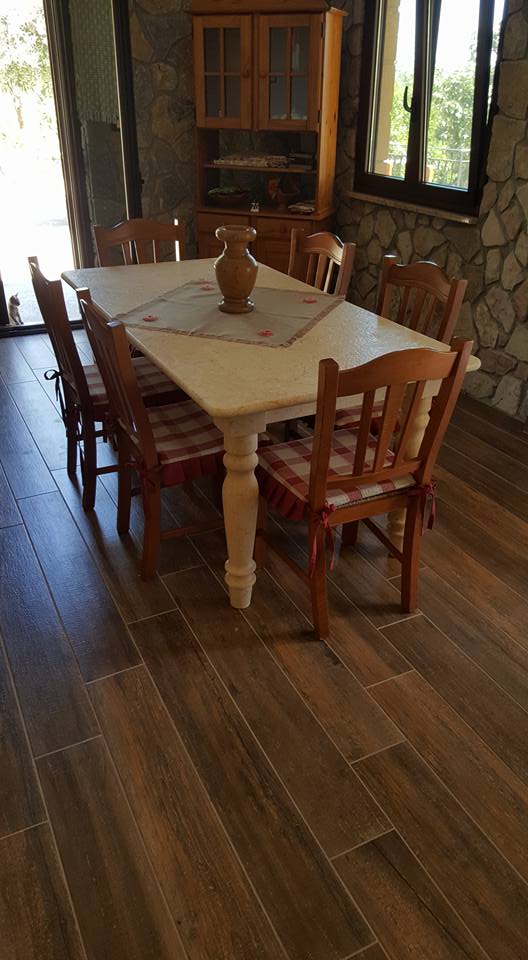 462960663_2489517274567421_1424267809810249287_n Tavolo da pranzo Mod. Louna rettangolare in Marmo Giallo Silvia oro